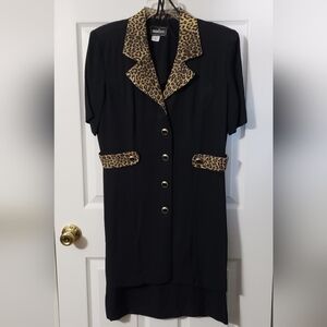 Impulsive Black Dress with Leopard Print Accents